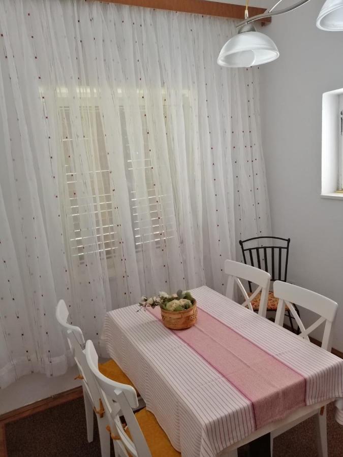 Apartman Mira Leilighet Baška Eksteriør bilde