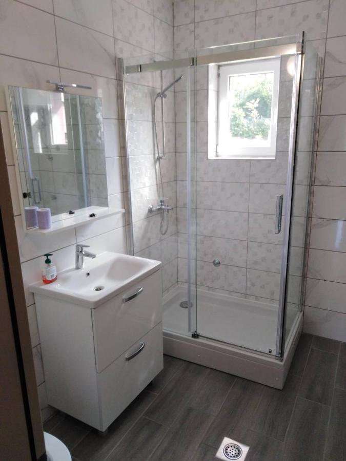 Apartman Mira Leilighet Baška Eksteriør bilde